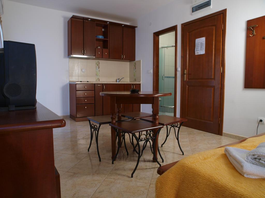 Apartments Obala Dragovic Petrovac الغرفة الصورة