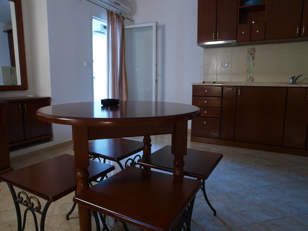 Apartments Obala Dragovic Petrovac الغرفة الصورة