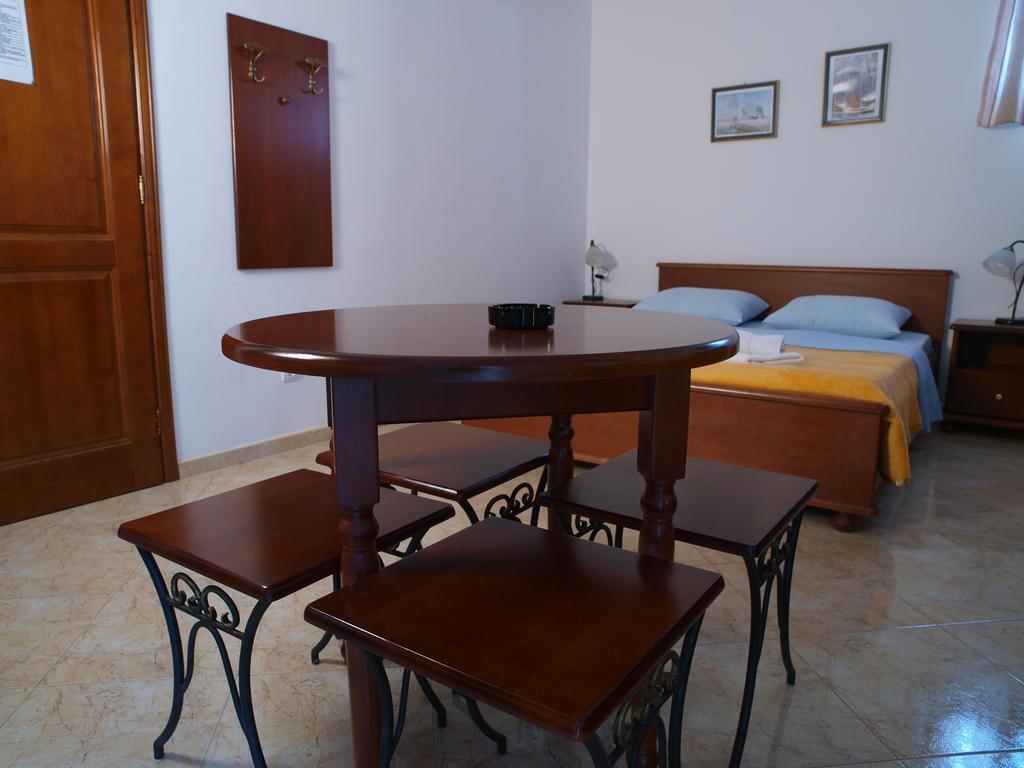 Apartments Obala Dragovic Petrovac الغرفة الصورة