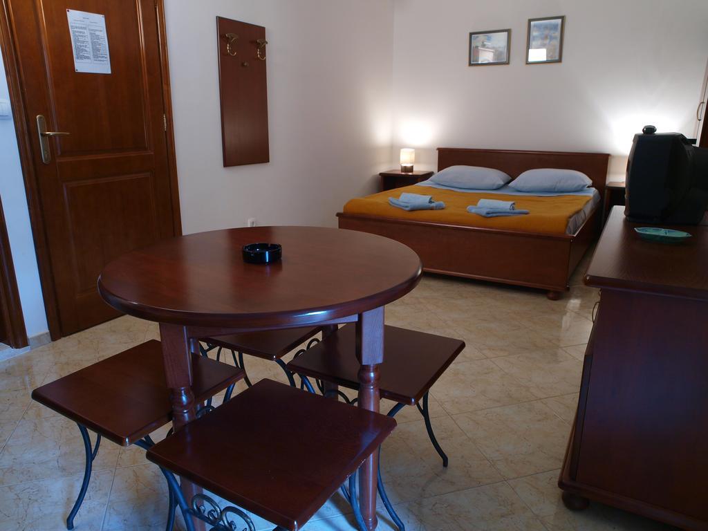 Apartments Obala Dragovic Petrovac الغرفة الصورة