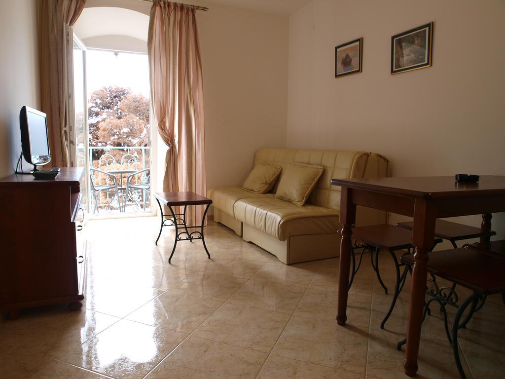 Apartments Obala Dragovic Petrovac الغرفة الصورة