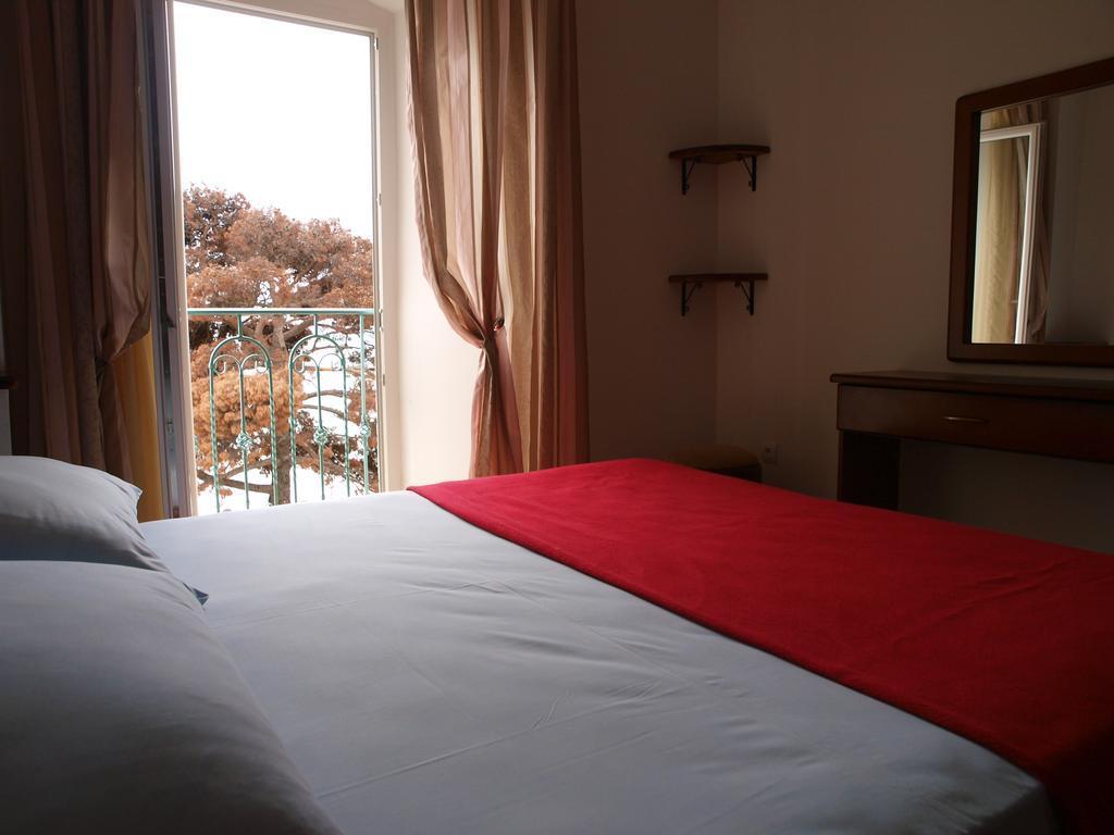 Apartments Obala Dragovic Petrovac الغرفة الصورة