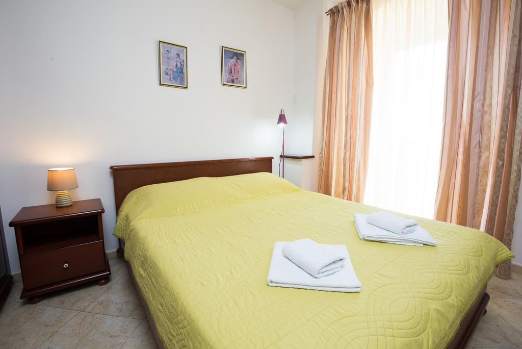 Apartments Obala Dragovic Petrovac المظهر الخارجي الصورة